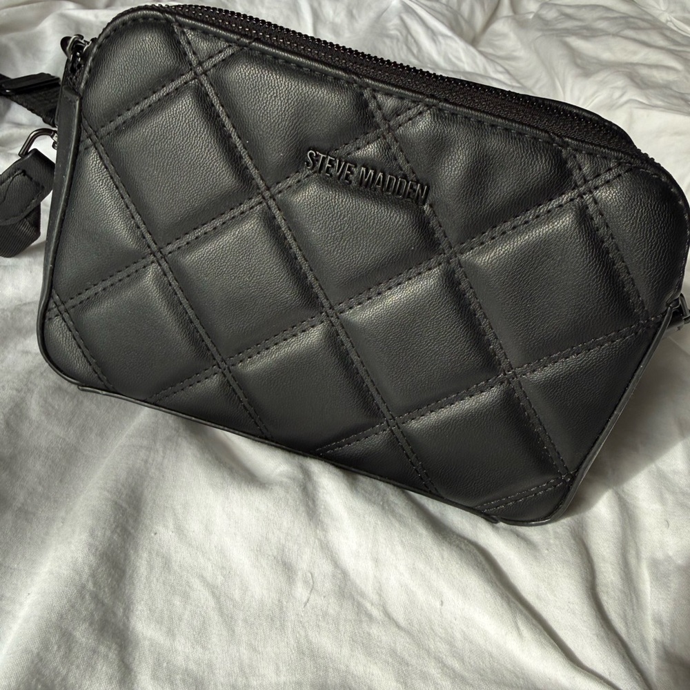Steve Madden Black Quilted Crossbody Pouch